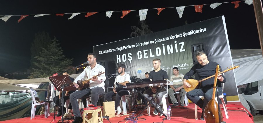 Altın Kiraz Yağlı Pehlivan Güreşleri ve Şehzade Korkut Şenlikleri  Tüm Coşkusu ile Devam Ediyor